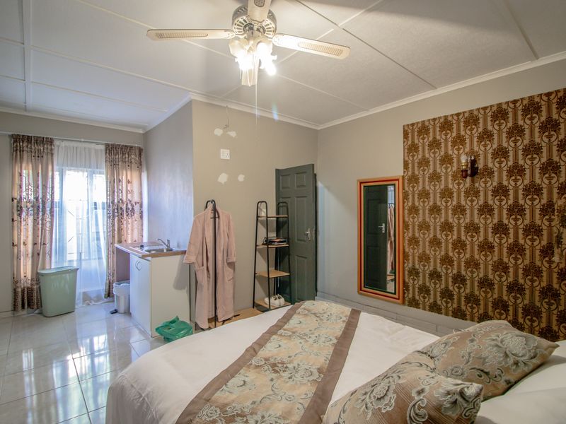 House For Sale in Fort Beaufort, Eastern Cape - Photo 8