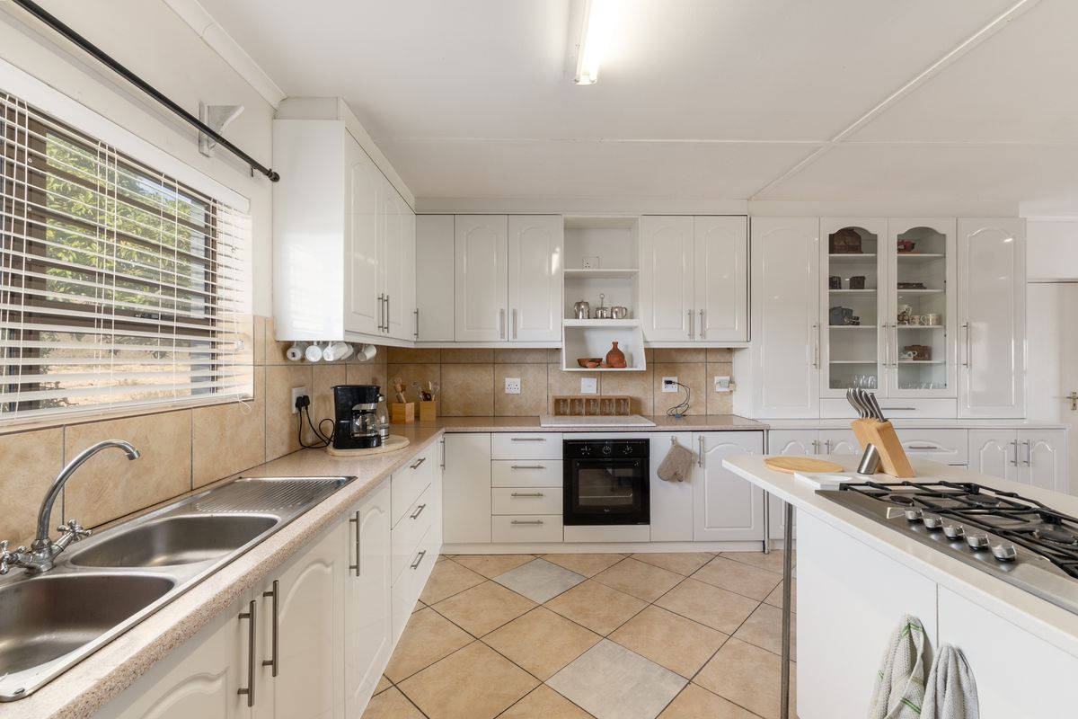 House For Sale in Country Club, Langebaan, Western Cape - Photo 4