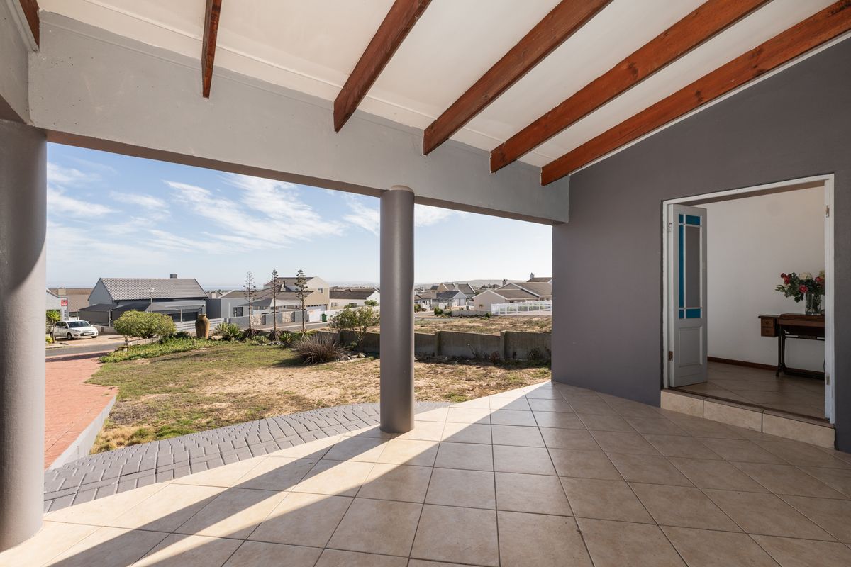 House For Sale in Country Club, Langebaan, Western Cape - Photo 2