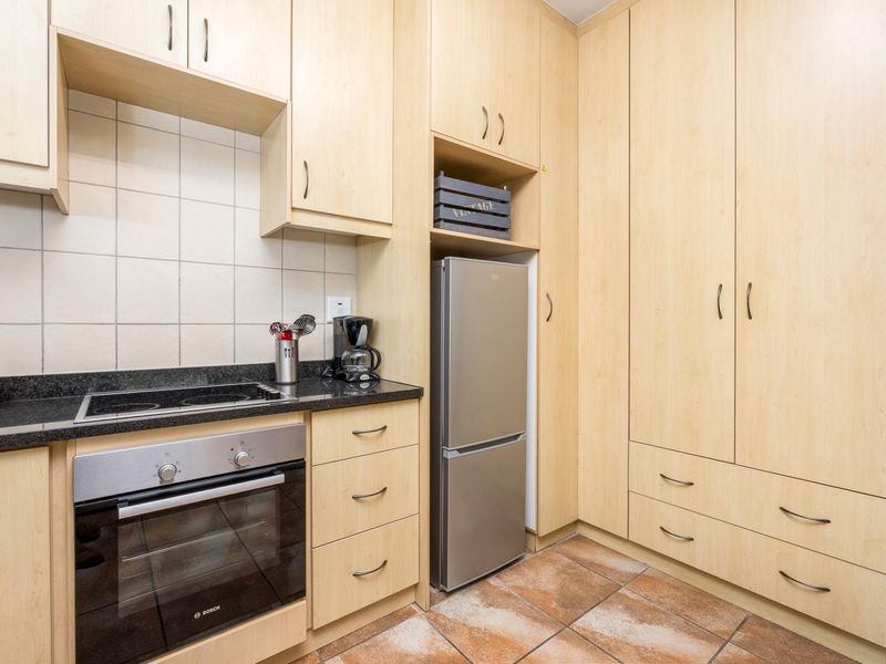 Charming One-Bedroom Apartment in the Heart of Stellenbosch - Photo 8