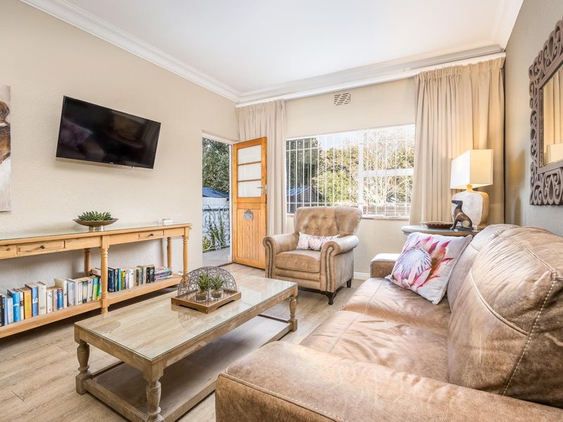 Charming One-Bedroom Apartment in the Heart of Stellenbosch - Photo 3