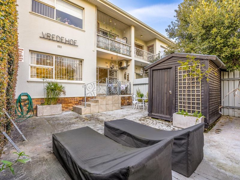 Charming One-Bedroom Apartment in the Heart of Stellenbosch - Photo 2