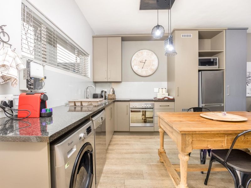 Modern apartment in the heart of Stellenbosch. - Photo 5