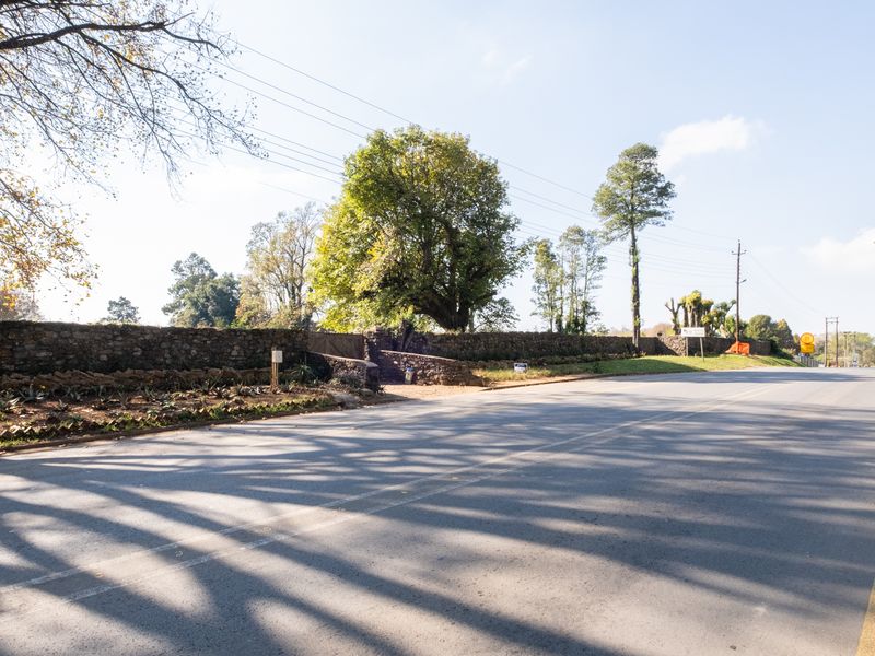 Rare Find. 4,460m2 Prime Commercial Land in Central Hilton - Photo 2