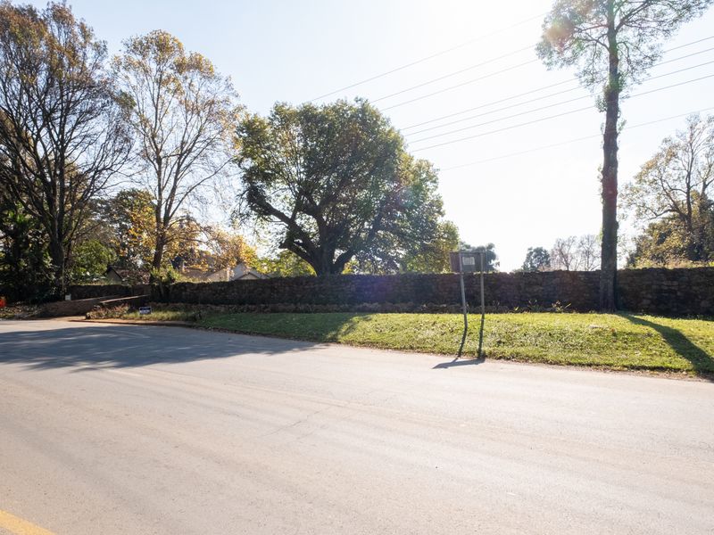 Rare Find. 4,460m2 Prime Commercial Land in Central Hilton - Photo 5