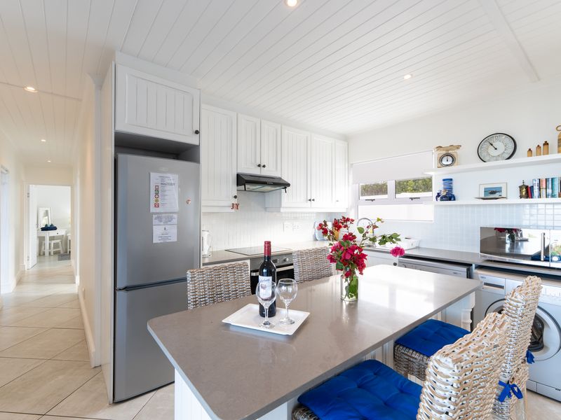 House For Sale in Oceanview Heights, Struisbaai, Western Cape - Photo 10