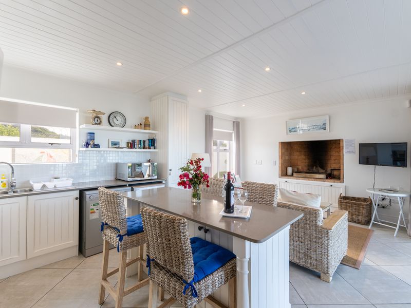 House For Sale in Oceanview Heights, Struisbaai, Western Cape - Photo 7