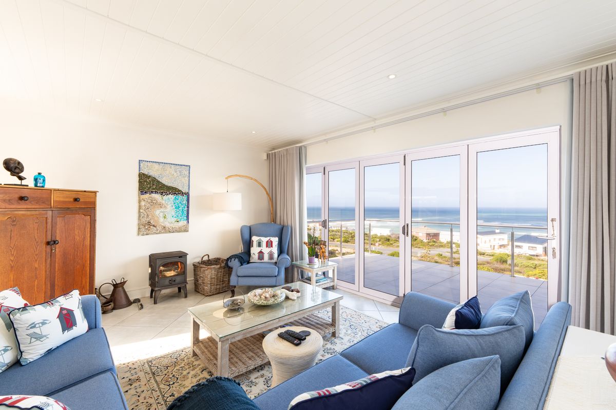 House For Sale in Oceanview Heights, Struisbaai, Western Cape - Photo 2