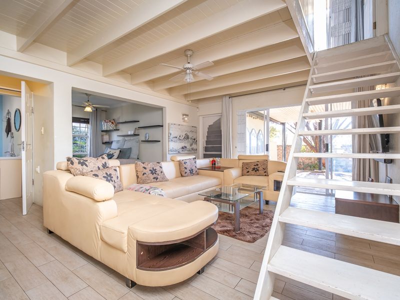 Charming Three-Bedroom Home with Cottage Appeal and Private Garden Oasis - Photo 5