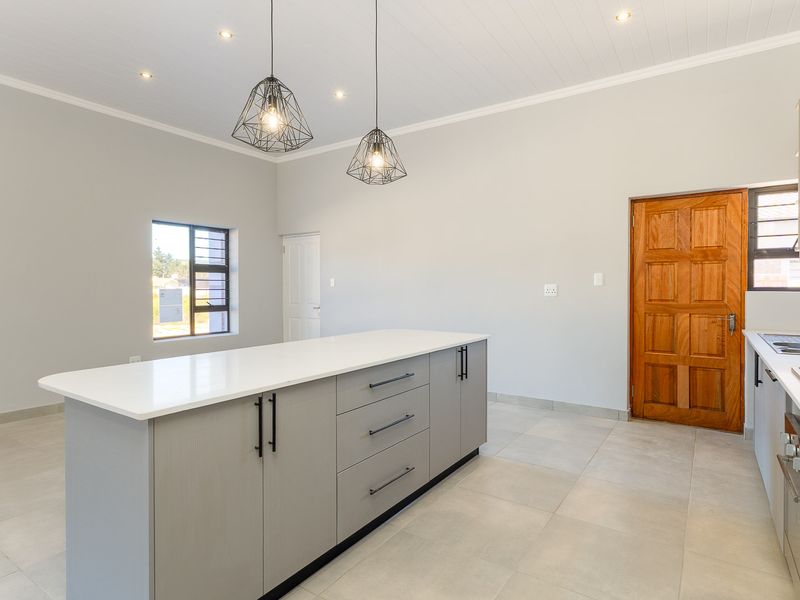 Townhouse For Sale in Albertinia, Western Cape - Photo 10