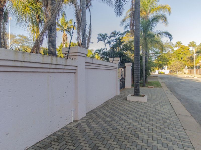 Oasis-living in the heart of Welgelegen! - Photo 2