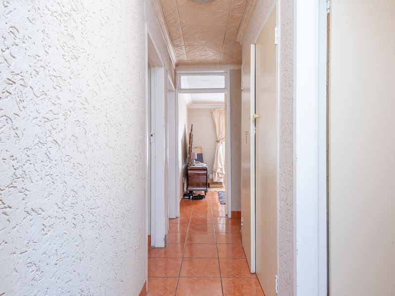 Your Ideal Family Home With Space To Grow! - Photo 10