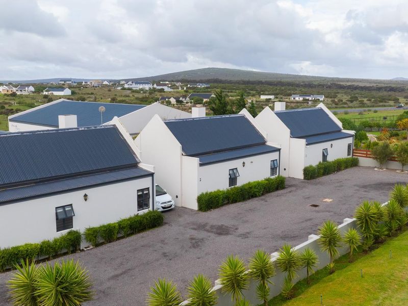 PRIME SMALLHOLDING FOR SALE IN OLIFANTSKOP ESTATE - EXCEPTIONAL VERSATILITY and INVESTMENT POTENTIAL - Photo 4