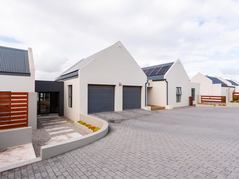 PRIME SMALLHOLDING FOR SALE IN OLIFANTSKOP ESTATE - EXCEPTIONAL VERSATILITY and INVESTMENT POTENTIAL - Photo 8