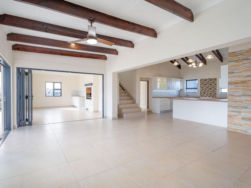 Seaside Living: 4-Bedroom Atlantic Sands North Estate - Photo 3