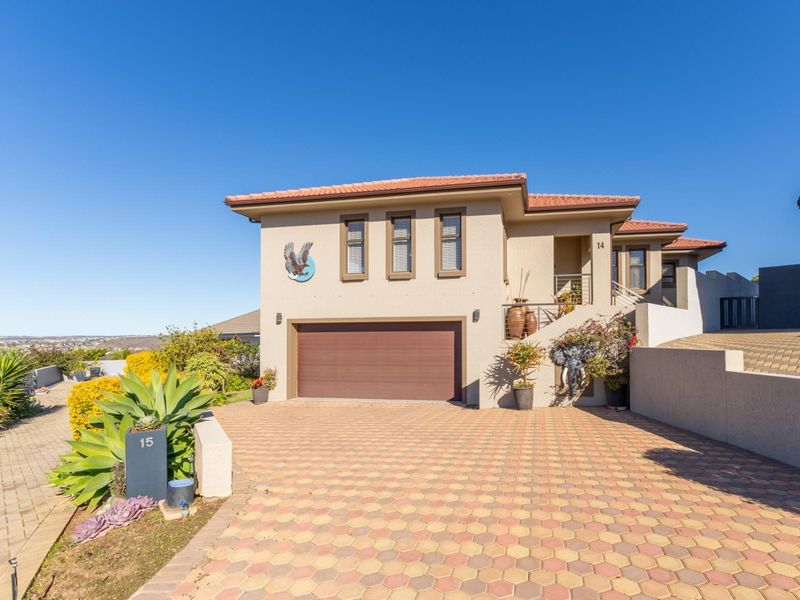 Luxury living with endless ocean views — your forever home in Monte Christo awaits. - Photo 4