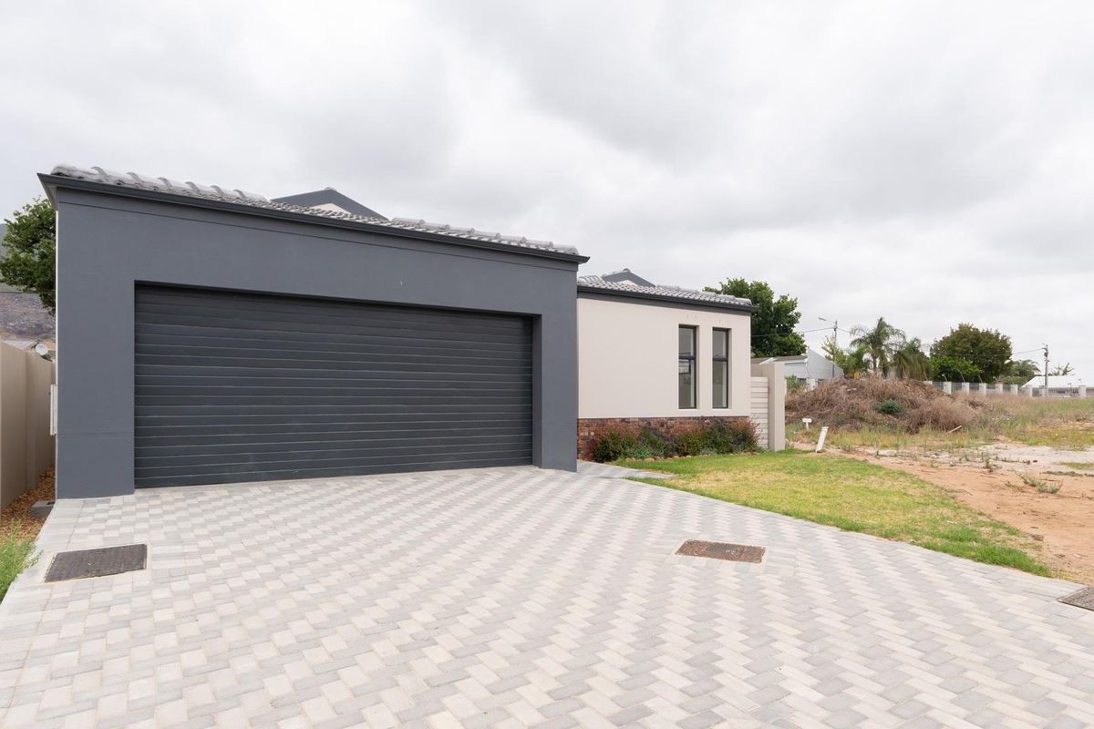 Stunning Type 5B 3-Bedroom house in Honeydew Country Estate - Photo 3