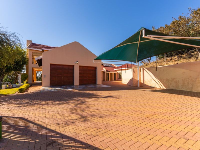 Magnificent Dalmada Plot with Stunning Features - Photo 1