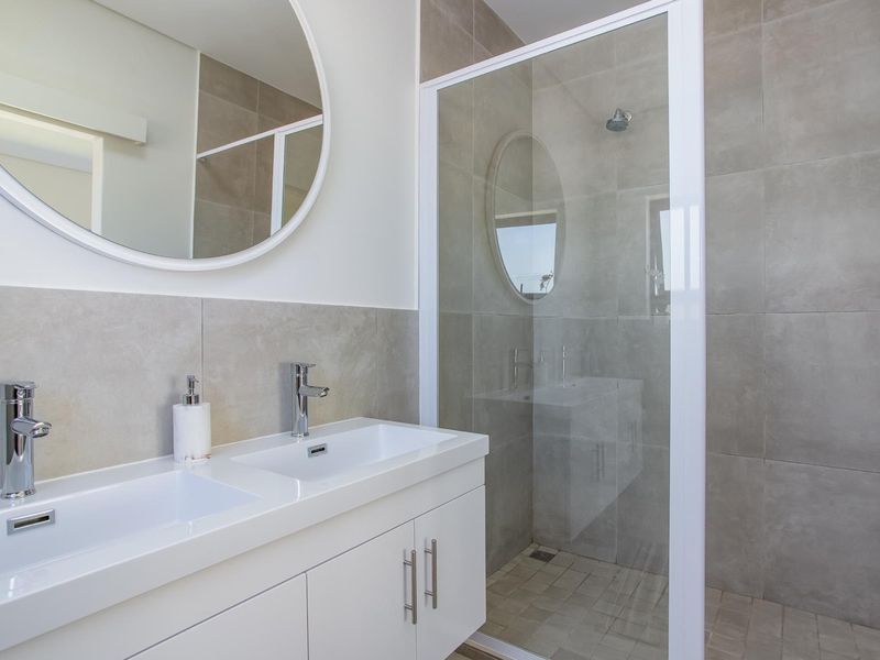 House Under Offer in Paarl North Paarl - Photo 8