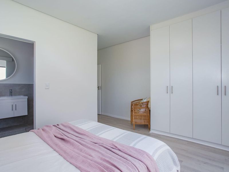 House Under Offer in Paarl North Paarl - Photo 6
