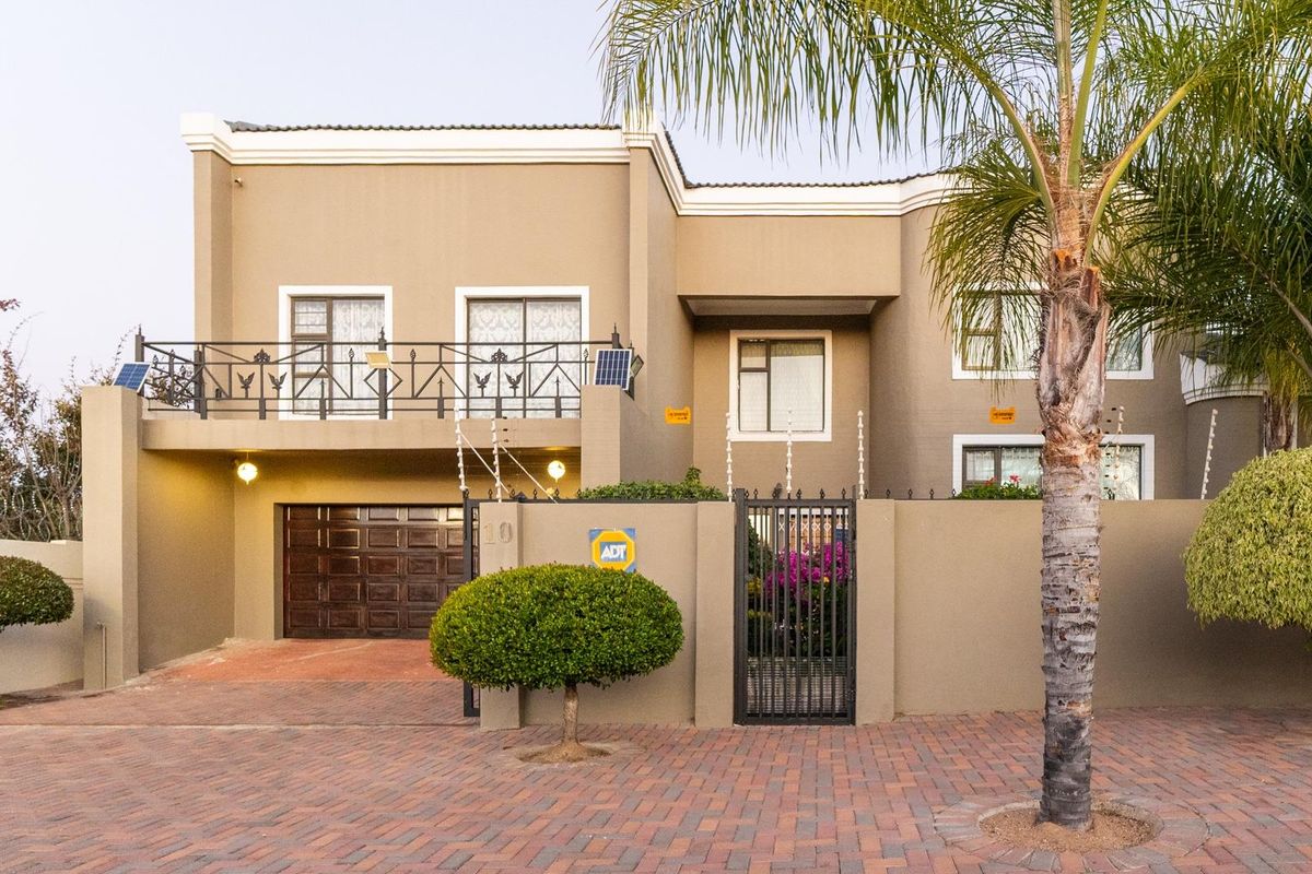 Excellent value for money investment in estate! - Photo 2