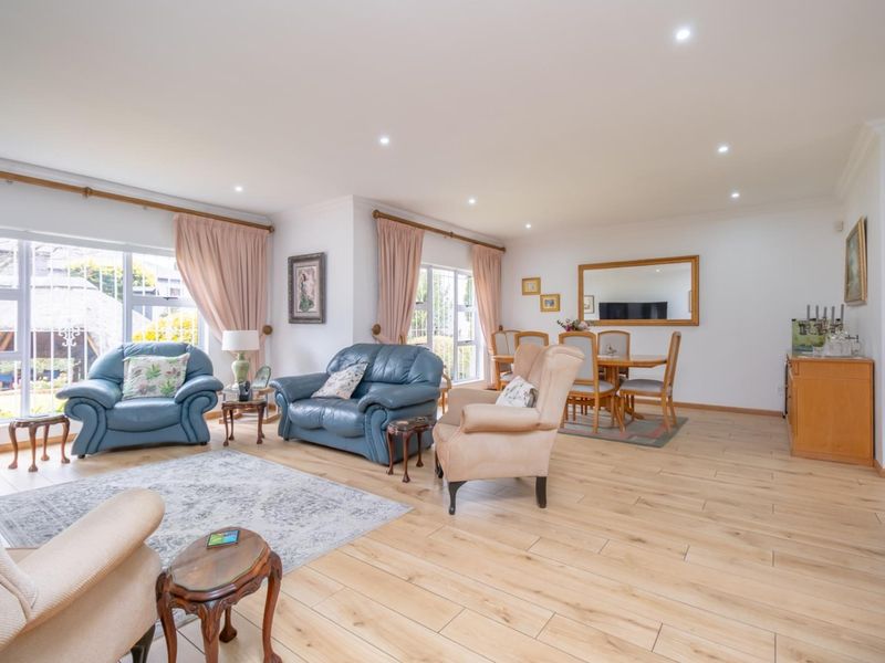 A Refined Family Sanctuary in a Secure Boomed, Natural Setting - Photo 8