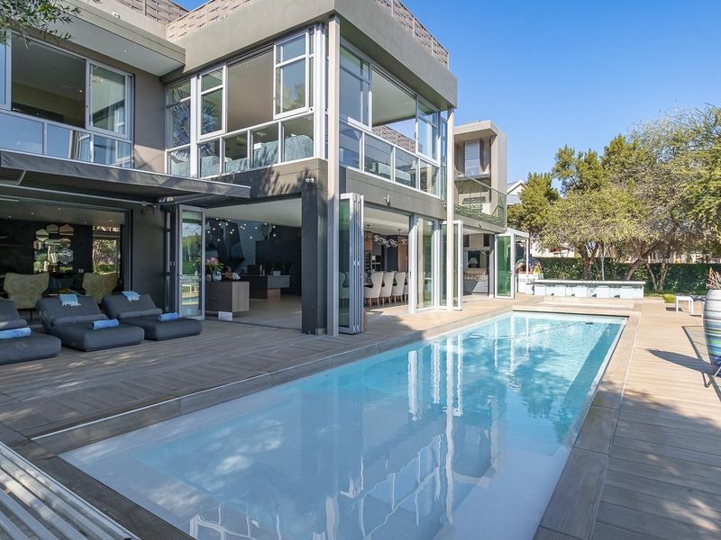 Luxurious 6-Bedroom House In Hartebeesport Dam - Photo 2