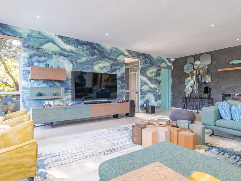 Luxurious 6-Bedroom House In Hartebeesport Dam - Photo 9