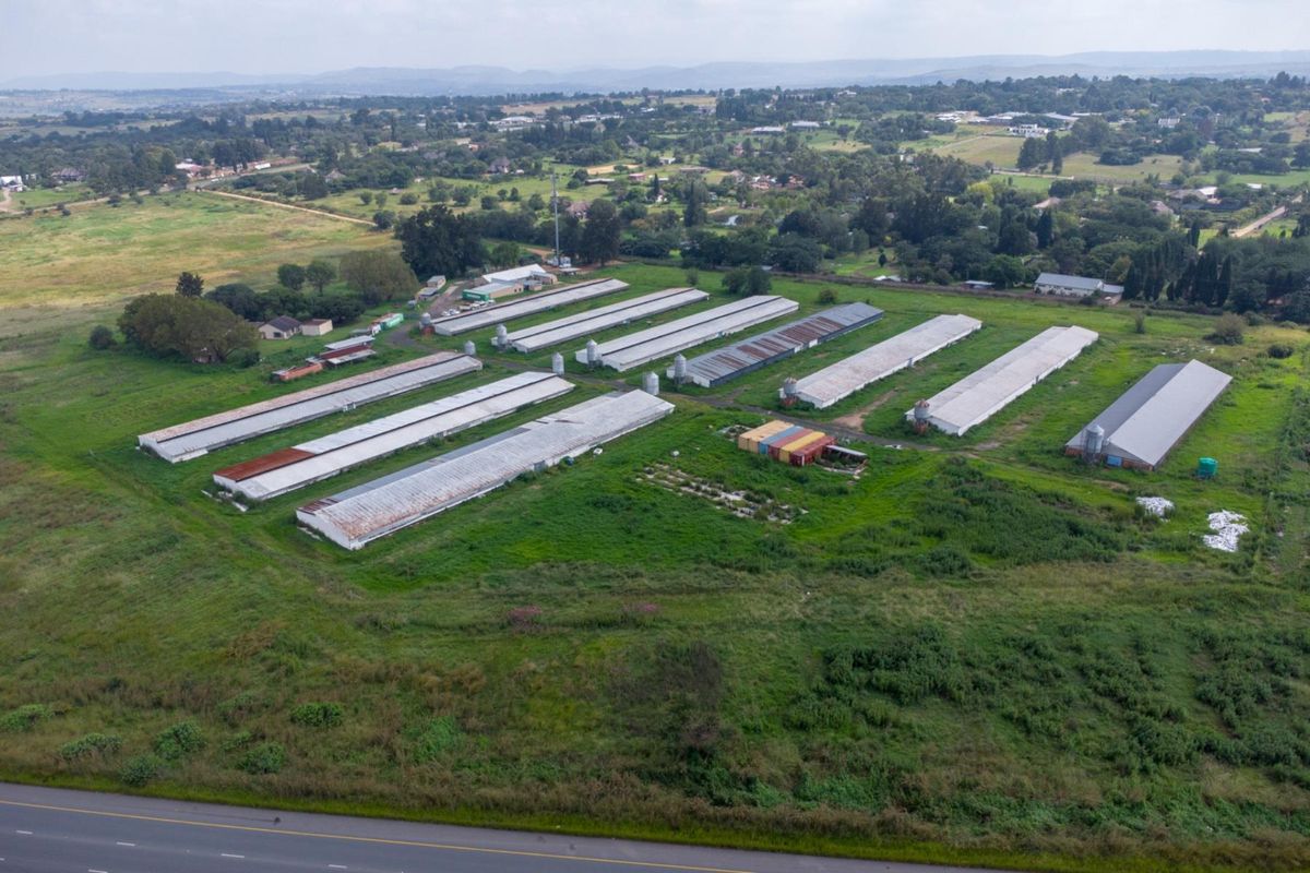 20 hectare Poultry Farm  - Photo 5