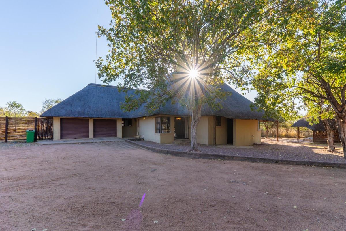 Zebula Golf Estate Luxury - Furnished Sectional Title Home for Sale - Photo 2