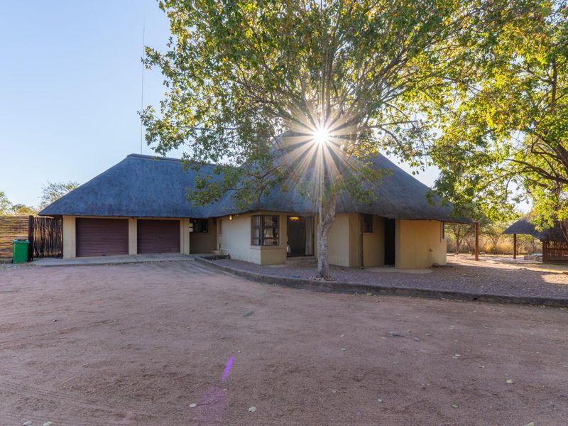 Zebula Golf Estate Luxury - Furnished Sectional Title Home for Sale - Photo 2