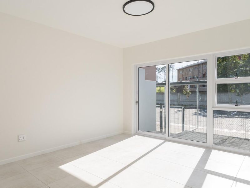 2- Bedroom Groundfloor Apartment to rent in Honeydew Country Estate - Photo 6