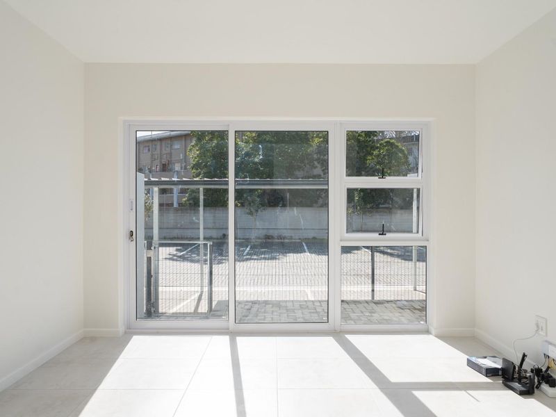 2- Bedroom Groundfloor Apartment to rent in Honeydew Country Estate - Photo 5