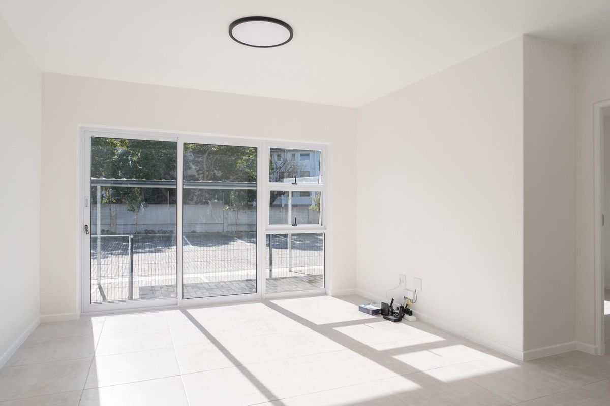 2- Bedroom Groundfloor Apartment to rent in Honeydew Country Estate - Photo 4