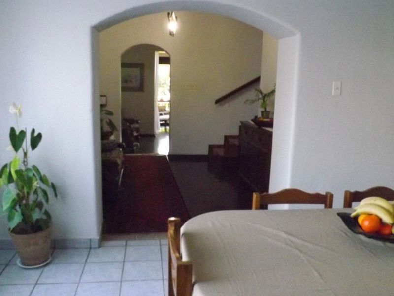 Family Home with bachelor flat - Photo 6