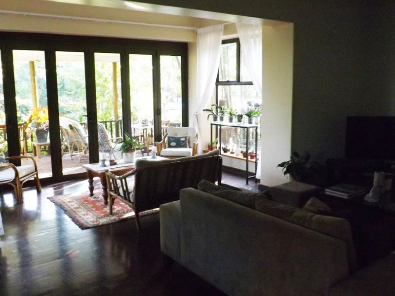 Family Home with bachelor flat - Photo 5