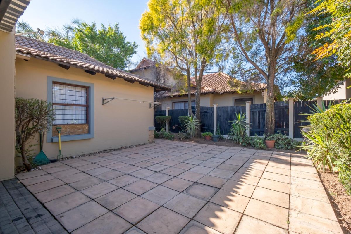 Single Story Three bedroom home for Sale in Sought After Fourways Estate - Photo 3