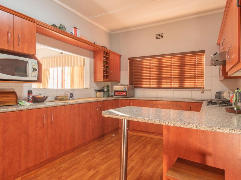 Don't Miss Out on This 3-Bedroom Family Home! - Photo 2