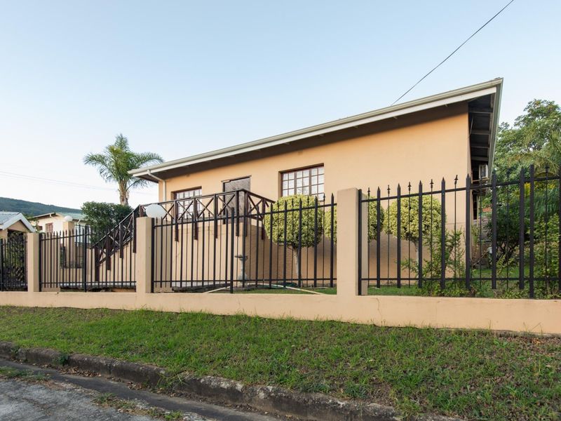 Don't Miss Out on This 3-Bedroom Family Home! - Photo 1