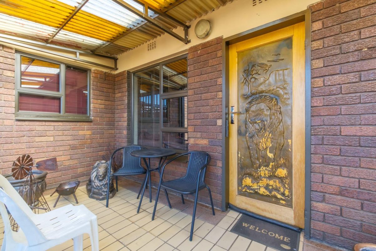 Next-Level Luxury Living in Klipspruit West, Ext. 2 - Photo 3