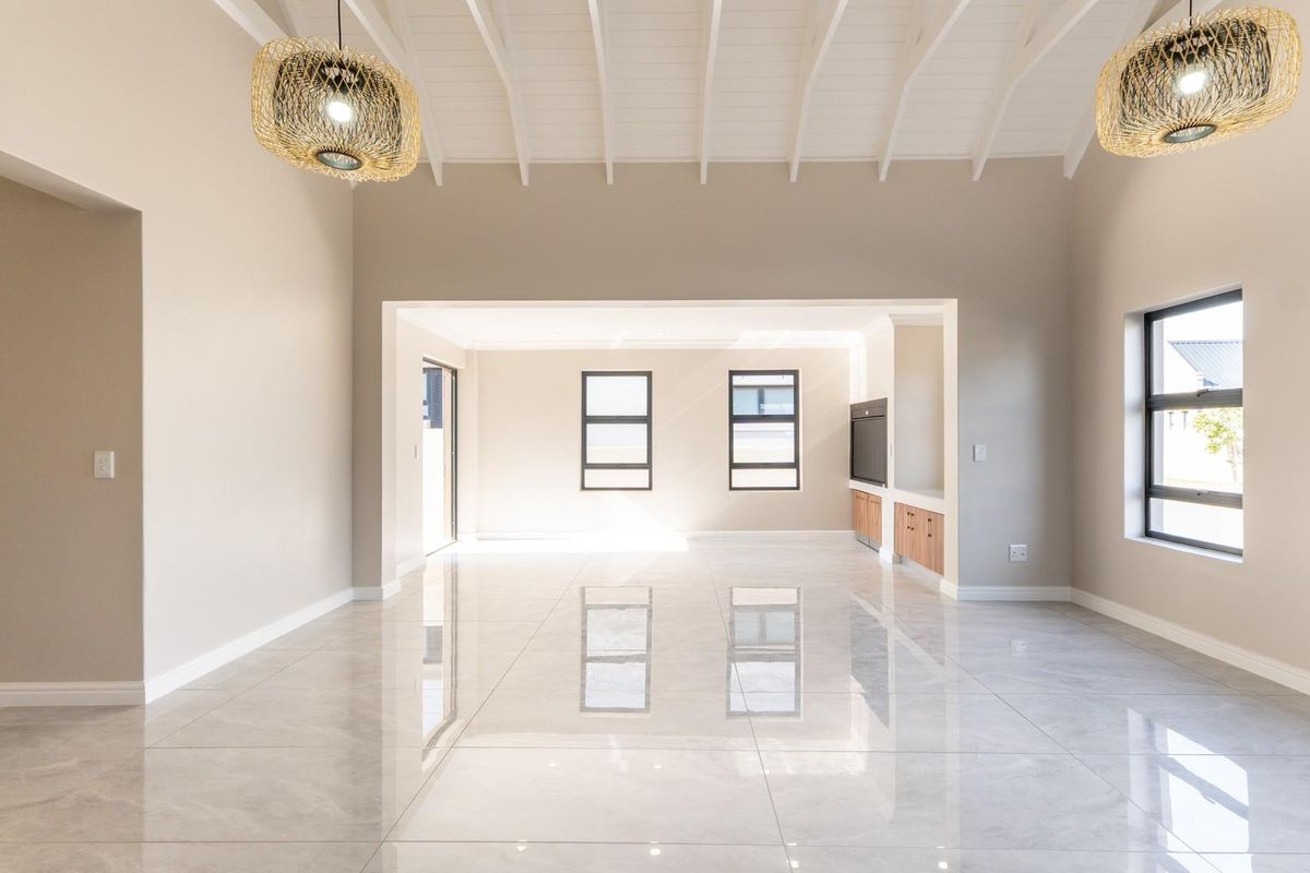 3-Bedroom House For Sale in Altona Village, Worcester, Western Cape - Photo 4