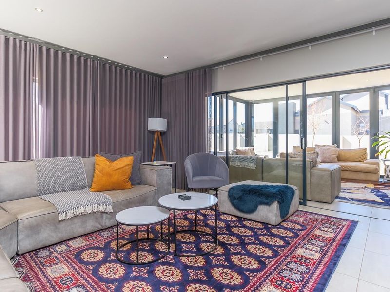 Beautiful 4 Bedroom Family Home In Meadows Estate - Photo 8