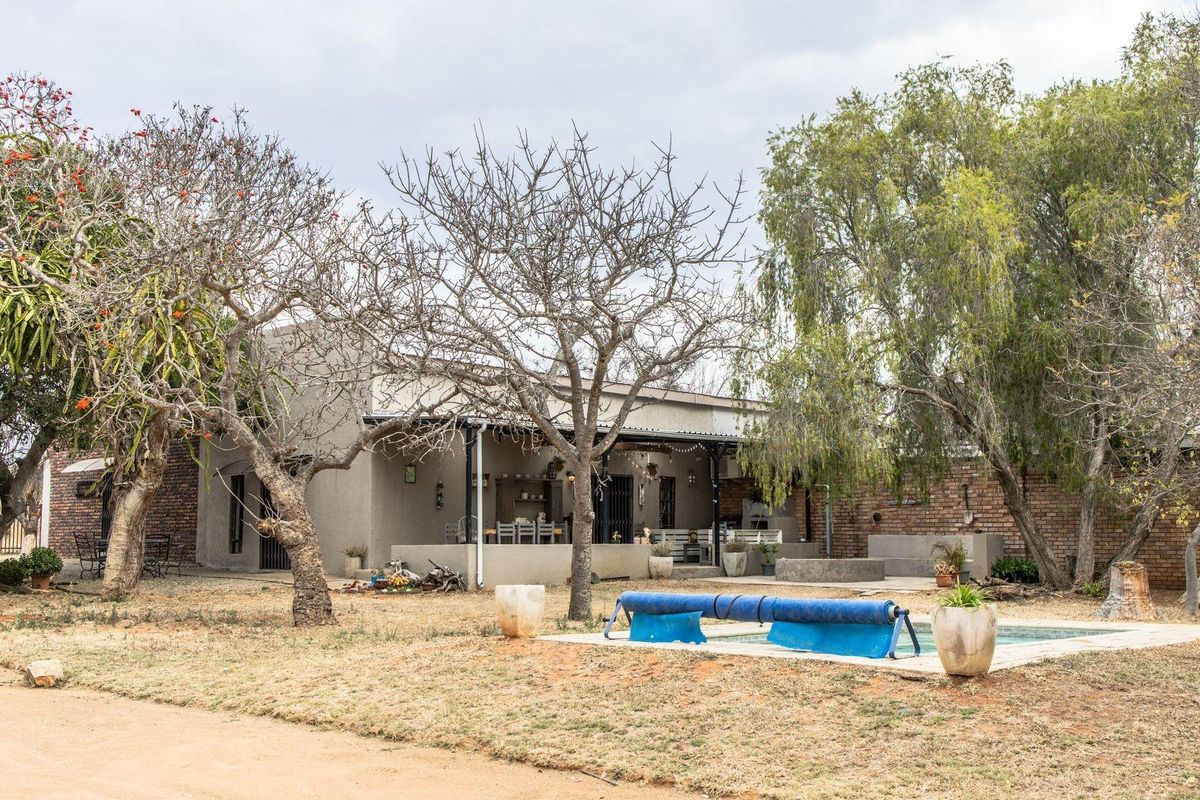 Smallholding with 2 flatlets in Myngenoegen!  - Photo 2