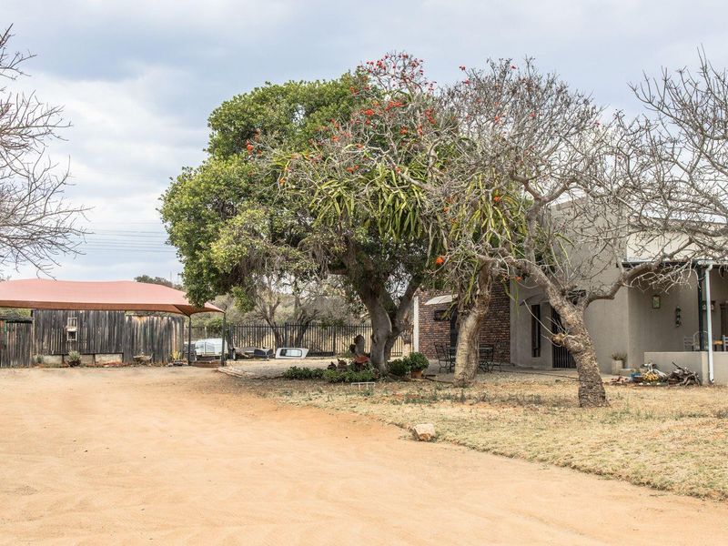 Smallholding with 2 flatlets in Myngenoegen!  - Photo 1