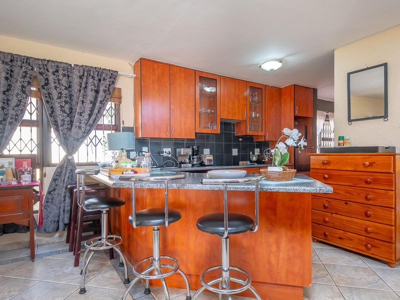 Stylish 3-Bedroom Family Home For Sale in Montana Park, Pretoria - Photo 10