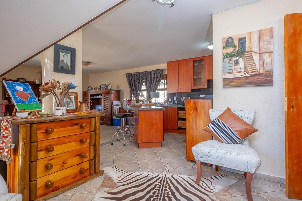 Stylish 3-Bedroom Family Home For Sale in Montana Park, Pretoria - Photo 5