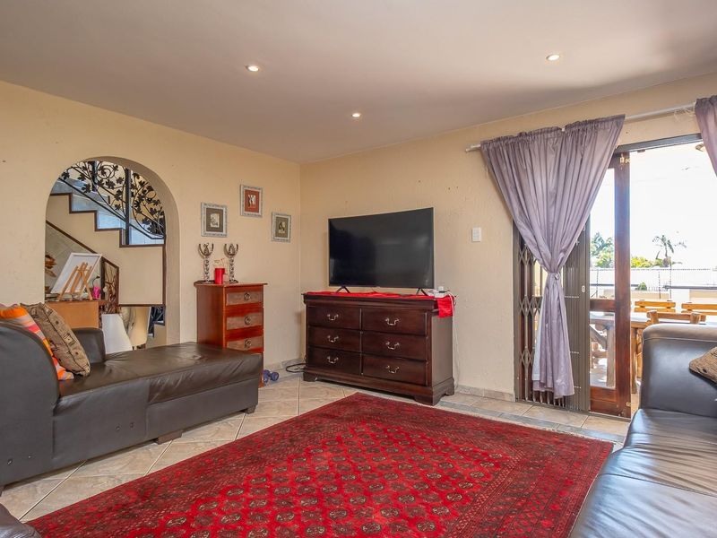 Stylish 3-Bedroom Family Home For Sale in Montana Park, Pretoria - Photo 7
