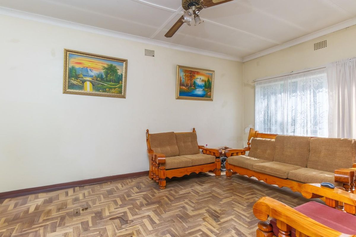 Property for Sale – Oos-Einde, Rustenburg  - Photo 5