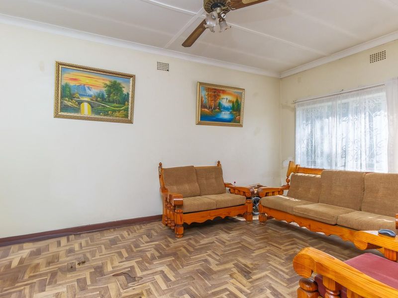 Property for Sale – Oos-Einde, Rustenburg  - Photo 5