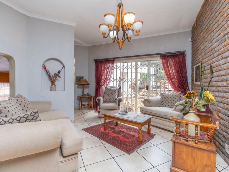 Spacious Four Bedroom Double Storey Home Nestled Against the Koppie - Photo 6